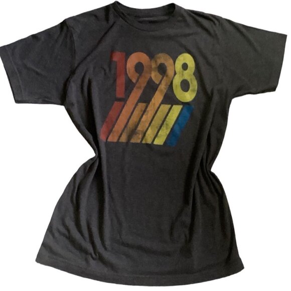 Graphic Tee 1998 Hula's Island Grill Monterey CA by Beantown Apparel Sz M 72K - Picture 2 of 7